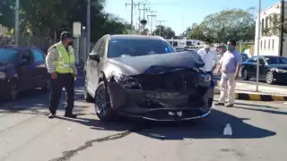 El conductor de la camioneta no respetó su alto