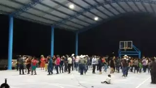 La mayoría de los asistentes incumplieron las medidas de salubridad pues no portaban cubrebocas o usaban gel antibacterial