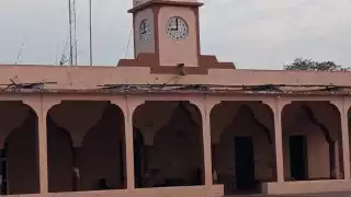 En abandono, 20 años sin oír la hora del reloj en Chicxulub