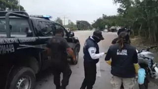 El motociclista dijo llamarse Luis Rafael Santos Morales de 24 años originario del estado de Quintana Roo