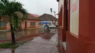 Los ciudadanos permanecieron en sus casas debido a las constantes lluvias que afectan a Palizada este sábado