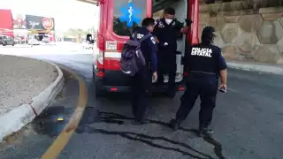 El hombre resultó con una herida en la cabeza, por lo que fue llevado al hospital O`Horán