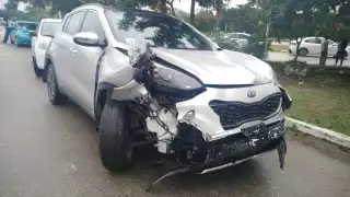 Carambola deja pérdida total de vehículos en el Anilló Periférico de Mérida