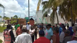 Los pescadores fueron amenazados con quitarles su lancha si seguían capturando con compresores