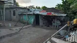 Además de rescatar a los menores, se aseguró un teléfono celular en el que se encontraron videos que confirmaban el abuso contra los menores.