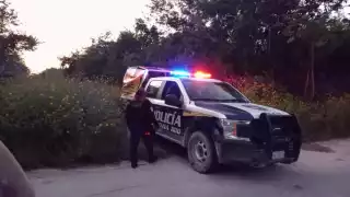 La zona fue acordonada por elementos municipales, quienes están a la espera de que lleguen Servicios Periciales