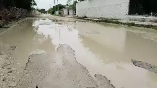 Una de las demandas reiteradas en los tres municipios son los baches que afectan a los automóviles