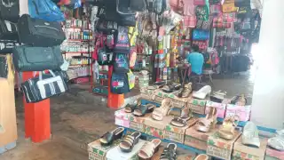 La venta en el mercado 'Lázaro Cárdenas' continúa baja