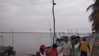 Pescadores de Campeche suspenden actividades por el ingreso del Frente Frío 50