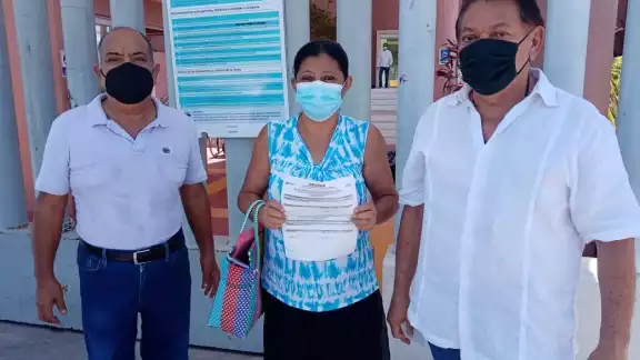 Trabajadores de Pemex jubilados fueron a consultar y en las farmacias no habían medicinas