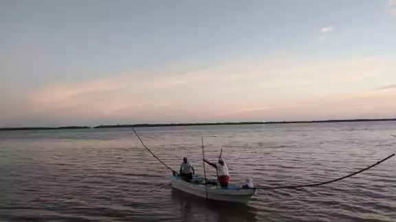 Desde temprana hora se hicieron a la mar cerca de 200 embarcaciones para “probar suerte