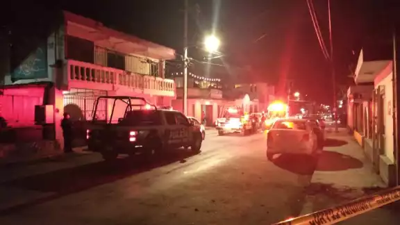 Las autoridades policiacas en Tulum acordonaron la zona para iniciar con las averiguaciones sobre el ataque armado Las autoridades policiacas en Tulum acordonaron la zona para iniciar con las averiguaciones sobre el ataque armado