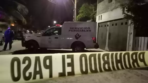 Una vez que Servicios Periciales llegaron al sitio, procesaron el área, ahí buscaban algún indicio de violencia o que faltarán cosas de valor Una vez que Servicios Periciales llegaron al sitio, procesaron el área, ahí buscaban algún indicio de violencia o que faltarán cosas de valor