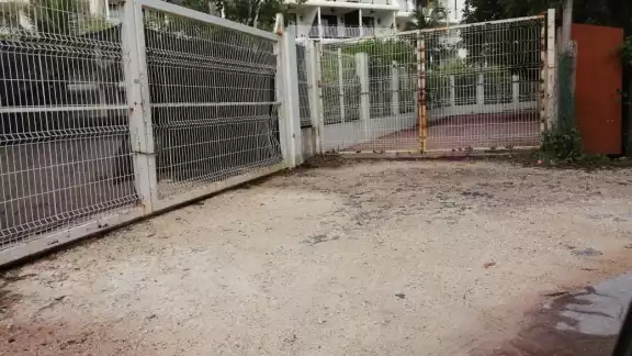 Acceso a playa de Xcalacoco “secuestrado” por un hotel