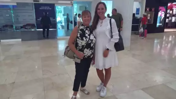 Elizabeth y su hija Cristina (r) decidieron pasar unas vacaciones en Cancún, y aunque no es la primera vez que vienen, saben que siempre hay tiempo para conocer algo nuevo