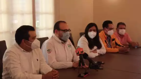 El Sol Azteca reconoce en el priista un candidato de propuestas y que tendrá una plataforma de inclusión El Sol Azteca reconoce en el priista un candidato de propuestas y que tendrá una plataforma de inclusión