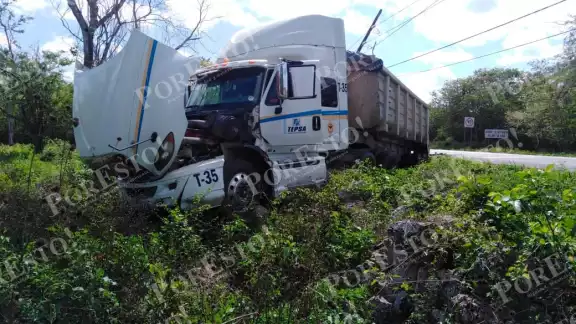 El accidente se registró el día de hoy a las 10:00 horas en el tramo Buctzotz-San Antonio Cámara kilómetro 88 El accidente se registró el día de hoy a las 10:00 horas en el tramo Buctzotz-San Antonio Cámara kilómetro 88