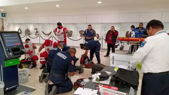 El vuelo salió de Cancún y aterrizó en Mérida por síntomas de un infarto en un pasajero El vuelo salió de Cancún y aterrizó en Mérida por síntomas de un infarto en un pasajero