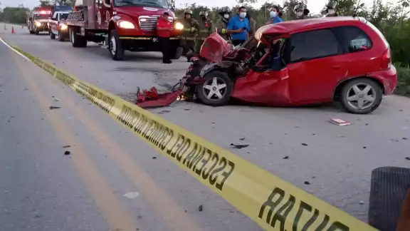 Paramédicos y cuerpos de rescate llegaron al sitio