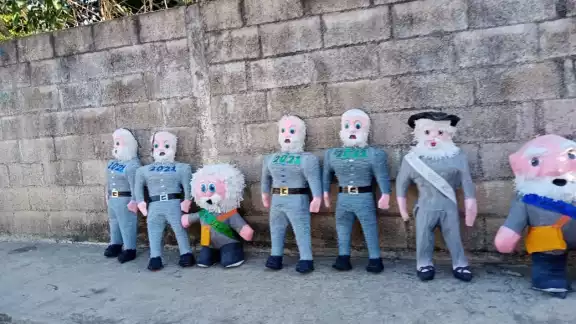 El temor a ser sancionados emana a partir del lamentable estallido de un polvorín en la calle 17 entre 34 y 36 del barrio de San Enrique El temor a ser sancionados emana a partir del lamentable estallido de un polvorín en la calle 17 entre 34 y 36 del barrio de San Enrique