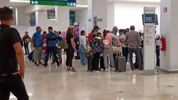 Se registra gran movilidad de pasajeros en el aeropuerto de Mérida