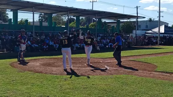 Con siete carreras cerraron el juego a su favor los de Maní Con siete carreras cerraron el juego a su favor los de Maní