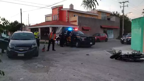 El joven fue trasladado al hospital ante la gravedad del impacto El joven fue trasladado al hospital ante la gravedad del impacto