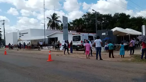 Adultos mayores acudieron a la Unidad Médica esta mañana