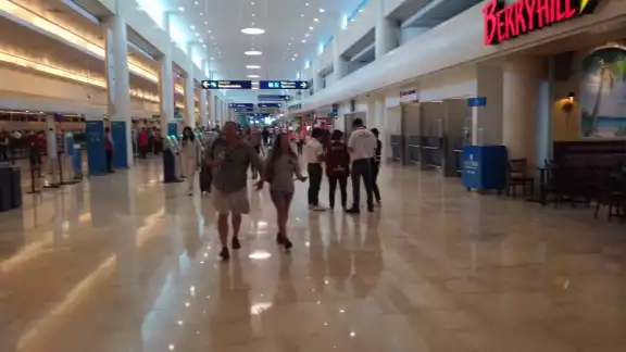 Se reportan dos vuelos cancelados con destinos a Guadalajara y Monterrey