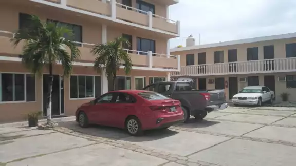 Lo que a los turistas les llama de la Villa son las playas y lo barato que son las habitaciones; esperan que este fin de semana tenga buena afluencia