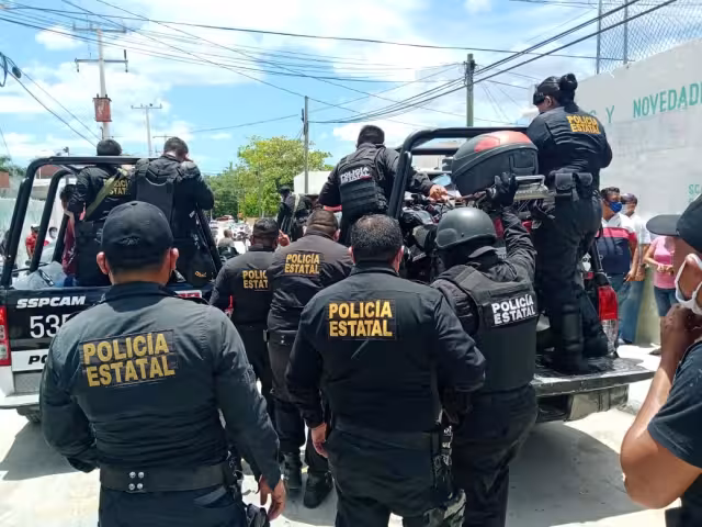 Un grupo de choque de la colonia Morelos junto con gente de la Peña se enfrentaron con piedras y palos