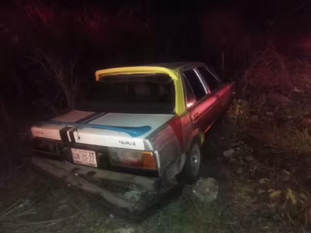 El conductor del auto fue detenido puesto a disposición de las autoridades competentes.