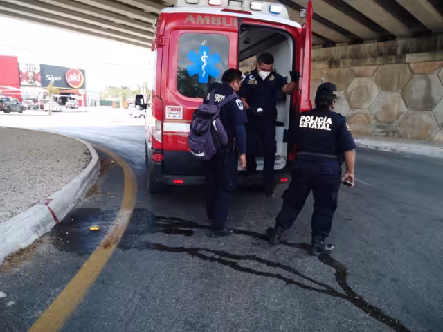 El hombre resultó con una herida en la cabeza, por lo que fue llevado al hospital O`Horán