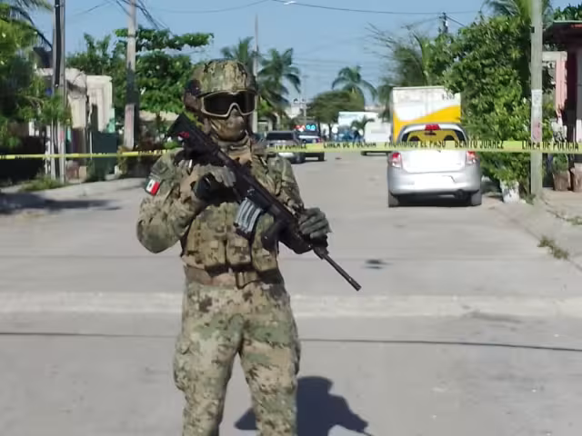 Al lugar llegaron elementos de la FGE y de la Semar