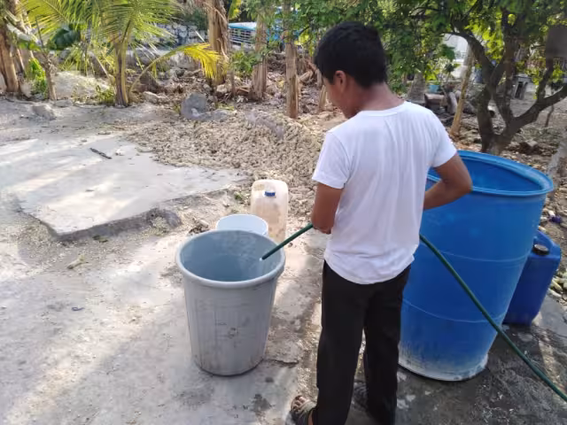 Después de un mes sin agua, reactivan servicio en Ramón Corona