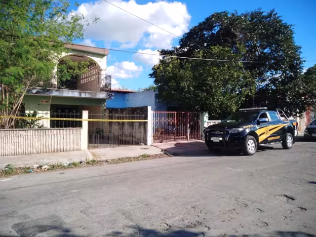 El cuerpo fue encontrado boca abajo en uno de los cuartos del domicilio