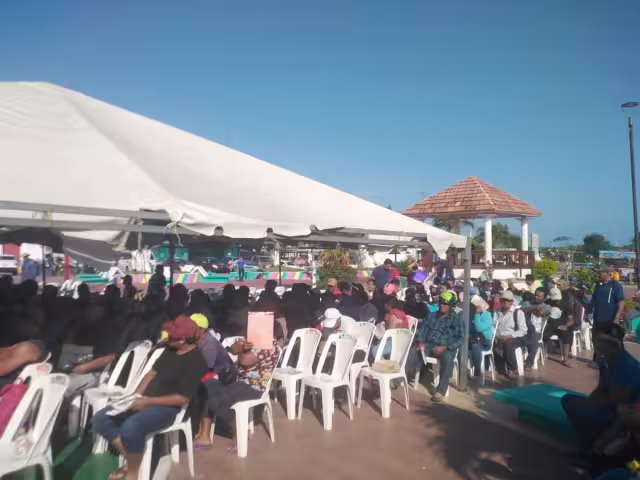 Pobladores de Sabancuy aprovechan módulo para placas y REPUVE