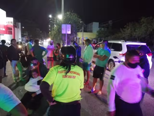 El accidente se registró en la avenida 34 con Boulevard Playa del Carmen