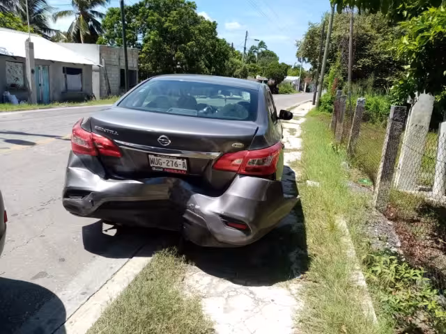 Choque entre automóviles deja una mujer lesionada en el poblado de Atasta. Foto: Ricardo Jiménez