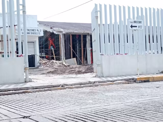 Obreros de la construcción de PEMEX trabajan sin seguro social
