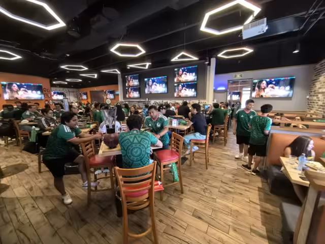 Restaurantes de Ciudad del Carmen esperan aumentar sus ventas gracias al Mundial de Futbol 2026.