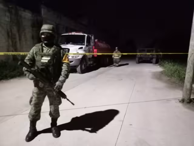 Las dos personas que se encontraban en el sitio al parecer extranjeros  fueron detenidas