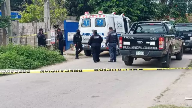 En el lugar de los hechos se observó a numerosas personas entre ellos dos niños