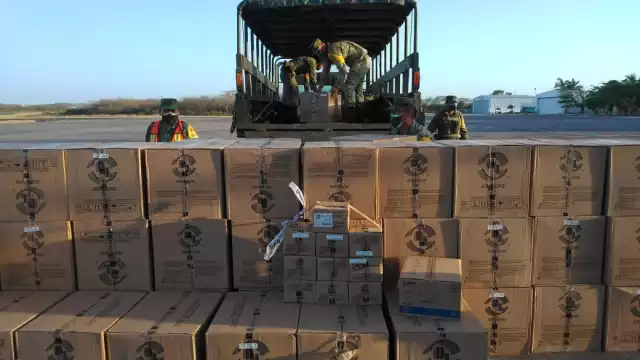 Campeche recibe 68 mil vacunas para adultos mayores