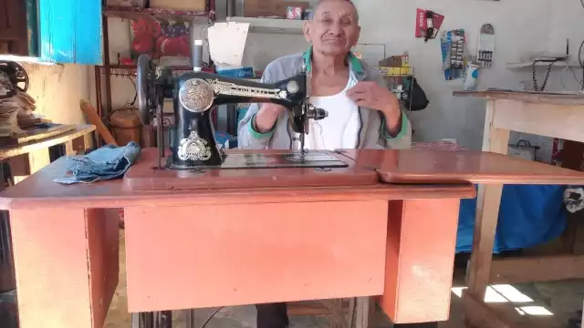 Gilberto Cohuo González, con 88 años, ha perdido parte de la capacidad visual