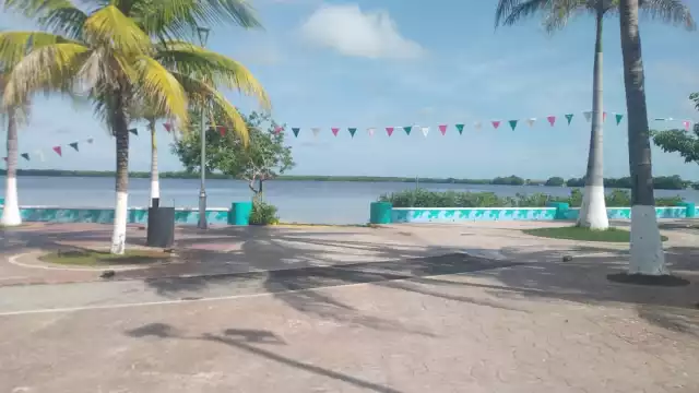 El nivel del agua del estero de Sabancuy subió debido a afectaciones climáticas, pero ya volvió a la normalidad