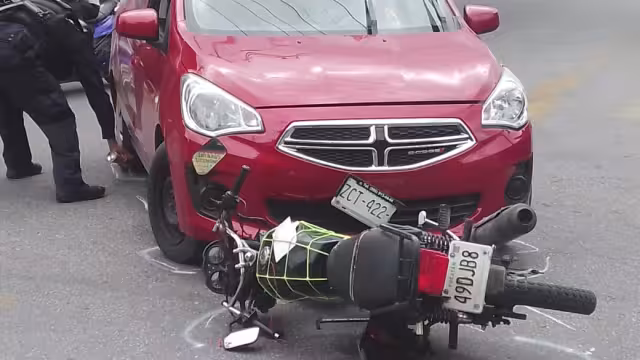 Al lugar tuvieron que acudir peritos para deslindar responsabilidades