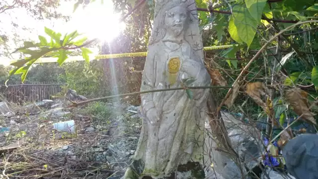 En el lugar se encontró una fosa clandestina con cuerpos, de los cuales se desconoce su identidad