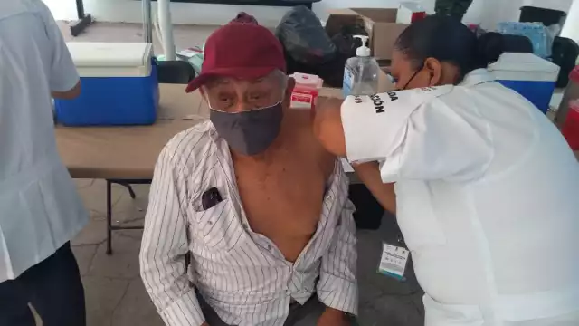 Yucatán y estados como Guanajuato buscan comprar más vacunas