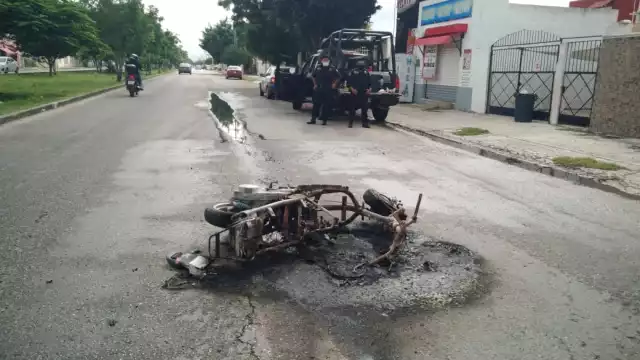 Por el comportamiento del motociclista podría tratarse de una moto robada. Foto: Fernando Poo